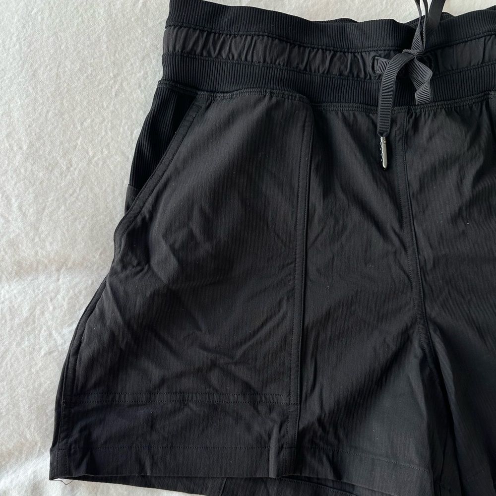 Lululemon Dance Studio High-Rise Short 3.5"